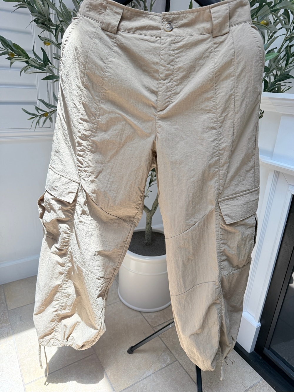 NWOT Women’s Beige Cargo Pants with Utility Pockets